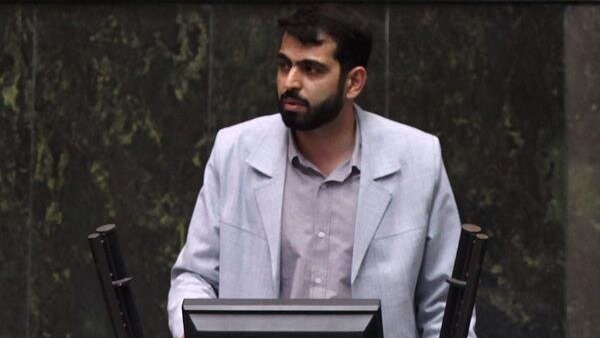 سپاه پاسداران خون جاری در رگ های هویت ماست